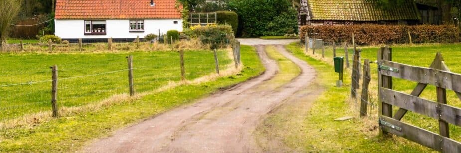 lar do campo cercado